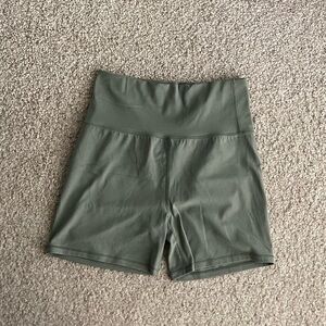 vuori allthefeels biker shorts